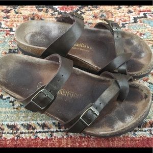 Mayari Birkenstocks 39.